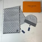 L*VE GREY WHITE HAT SET