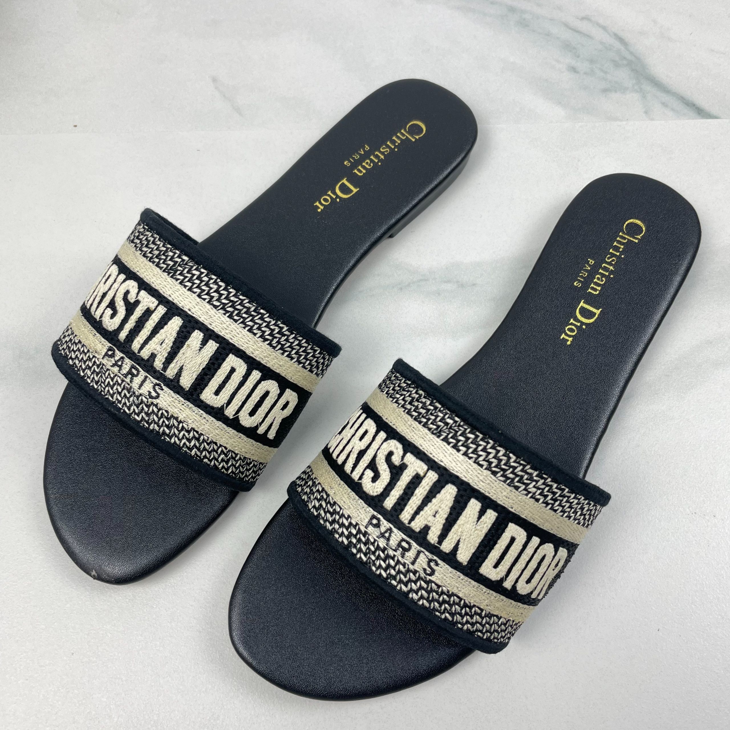 IMG_5874 D*way Slide - Image 1